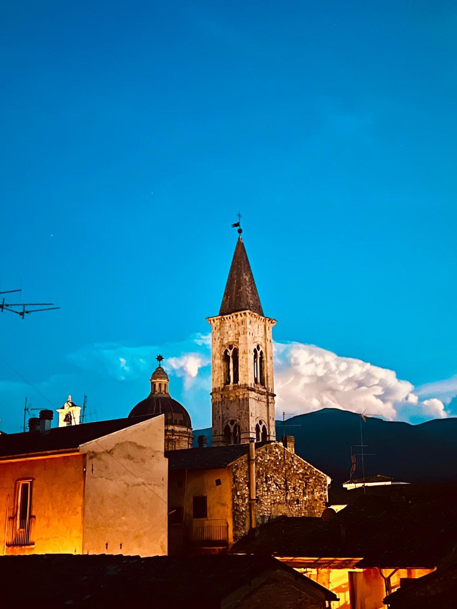 Regina D'Aragona Casa Vacanze Sulmona Buitenkant foto