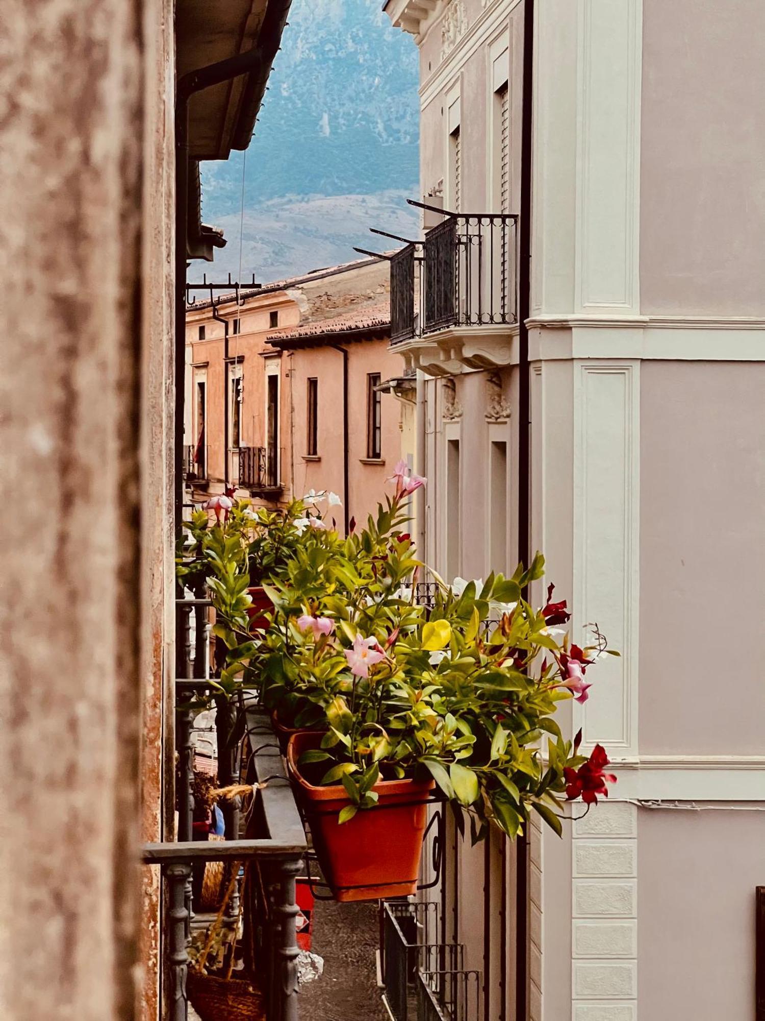 Regina D'Aragona Casa Vacanze Sulmona Buitenkant foto
